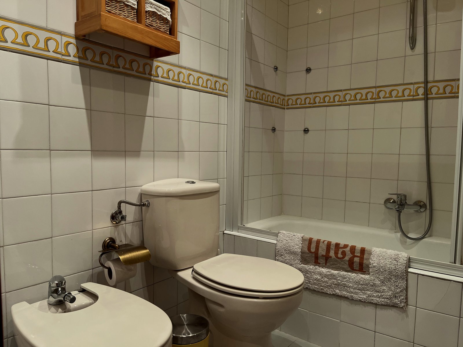 [Baño con Bañera]